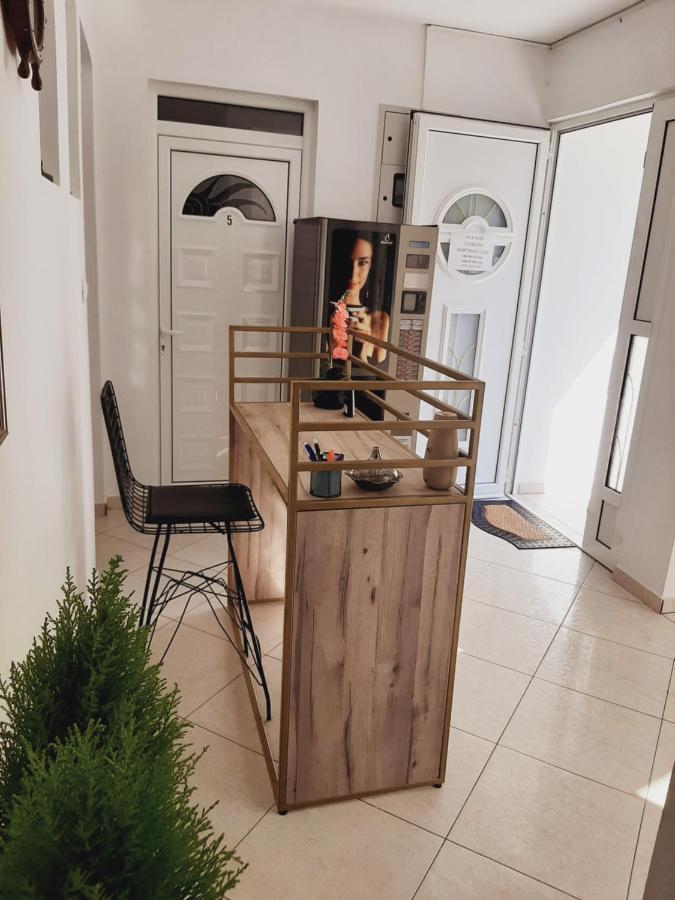 Villa Alba Apartments Dobra Voda Eksteriør billede
